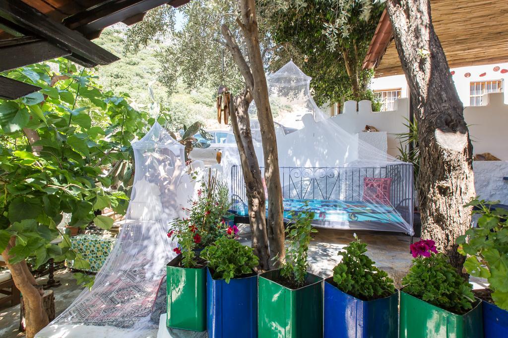 Zakkum Pansiyon Kaş Exterior foto