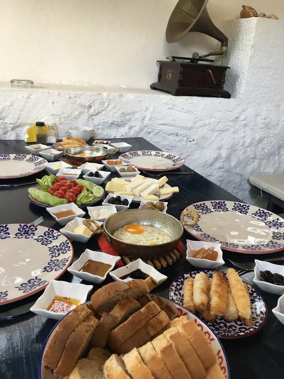 Zakkum Pansiyon Kaş Exterior foto